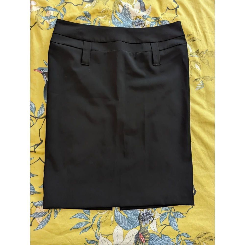 Imperial black stretch pencil skirt sz medium made in Italy euc